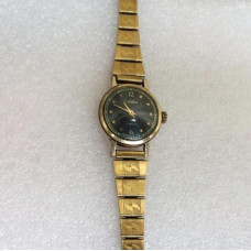 Наручные женские часы Слава 17 камней СССР позолоченные с браслетом